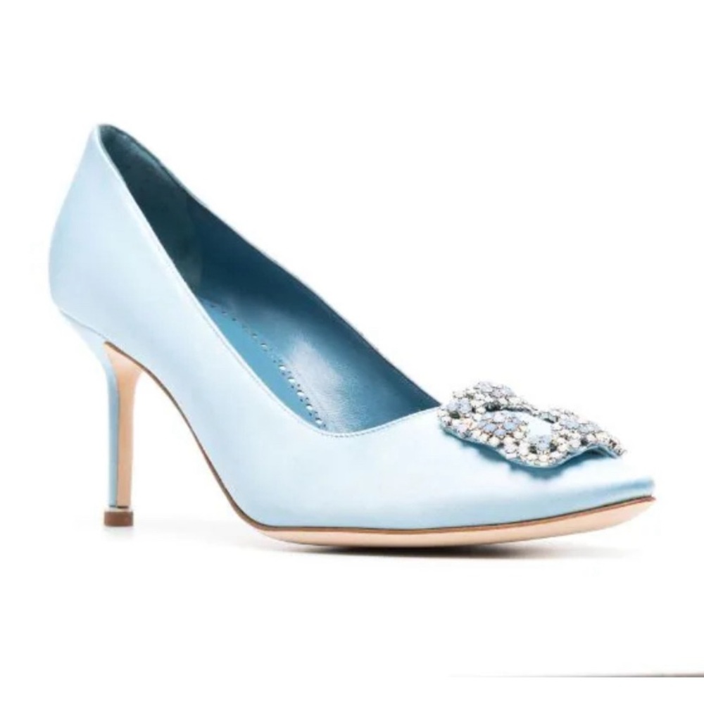 Manolo Blahnik Hangisi 70mm crystal satin pumps. Never worn. Like new. Size 39.